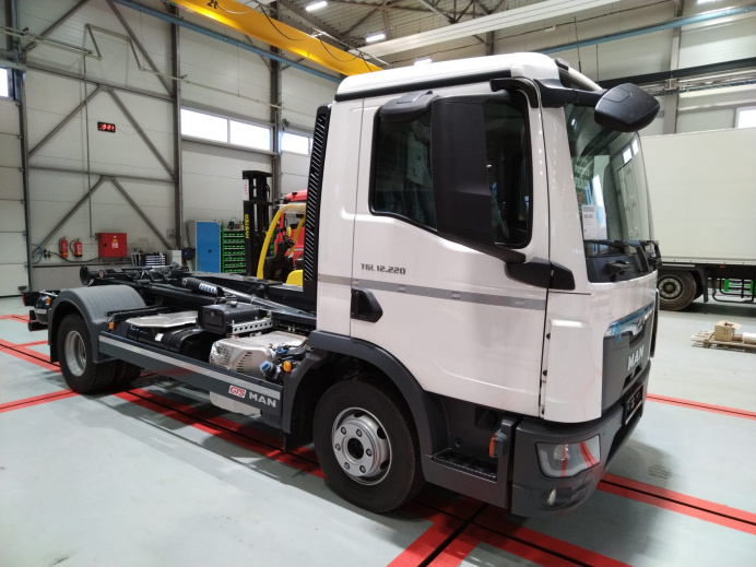 MAN TGL 12.220 + NOSIČ KONTEJNERŮ CTS