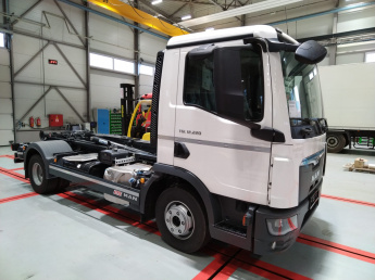 MAN TGL 12.220 + NOSIČ KONTEJNERŮ CTS
